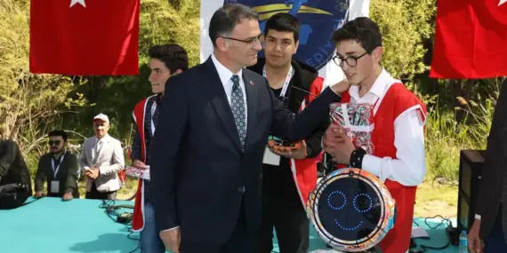 Vali Dr. Ozan Balcı Bilim Şenliğine Katıldı