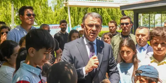 Van’da Bin Öğrenciye Bisiklet Hediye Edildi