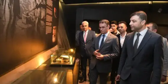 Vali Dr. Ozan Balcı Van Müzesi’ni gezdi