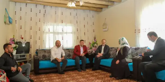 Kaymakam ÇELİK, şehit ailelerini ziyaret etti
