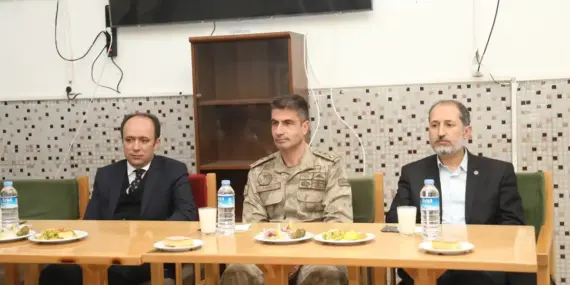 Başkale’de şehit askerler için mevlit okutuldu