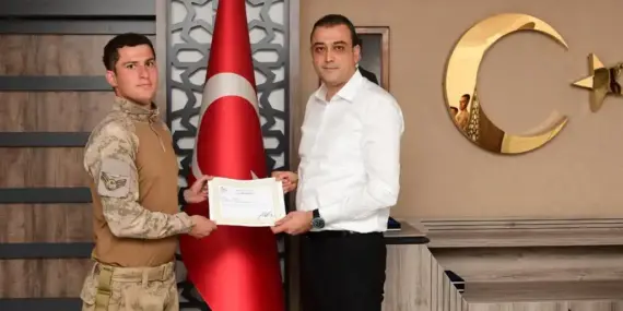 Çatak İlçe Jandarma Personeline Başarı Belgesi