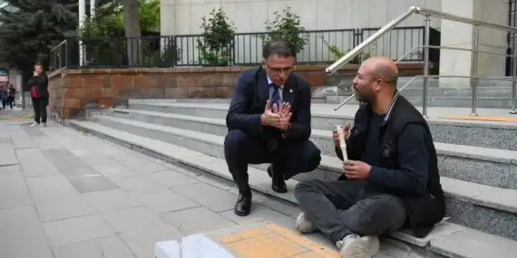 Vali Dr. Ozan Balcı, esnaf ziyaretlerini sürdürüyor.