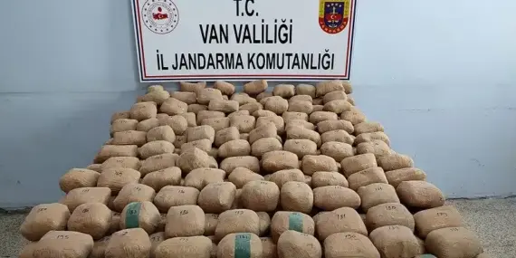Başkale’de 2 Ton 300 Kilo uyuşturucu ele geçirildi