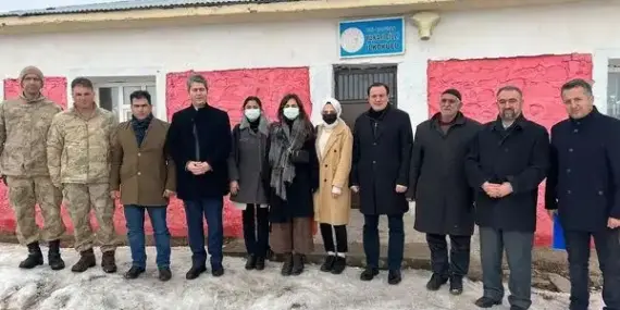 Çaldıran Yukarı Çilli İlkokulu’nda Eğitim Toplantısı