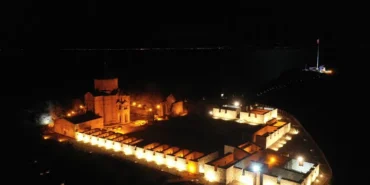 akdamar-isik