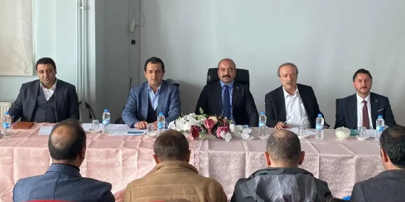 Bahçesaray’da Muhtarlar toplantısı