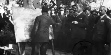 bas-ogretmen-ataturk