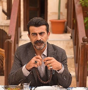 dram-agirlikli-rollerde-oynayan-erkan-bektas-bu-kez-komedi-de-3647