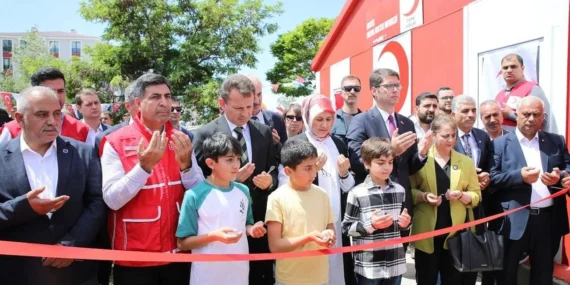 Erciş’te Kızılay Sosyal Destek Merkezi Açıldı
