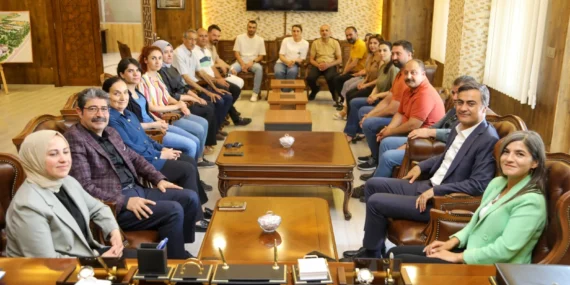 Eşbaşkanlar’dan Tuşba Belediyesi’ne ziyaret