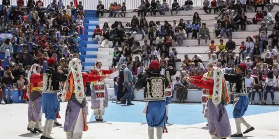 Van’da 7 Bölge 13 Yöreden Folklor Gösterisi