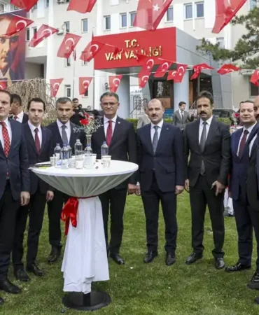 van-bayramlasma-toreni