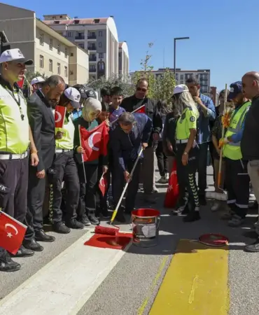 yayalara-oncelik-dusuru-van