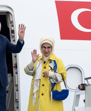 cumhurbaskani-erdogan-yurda-dondu-1727337162-330_large.webp