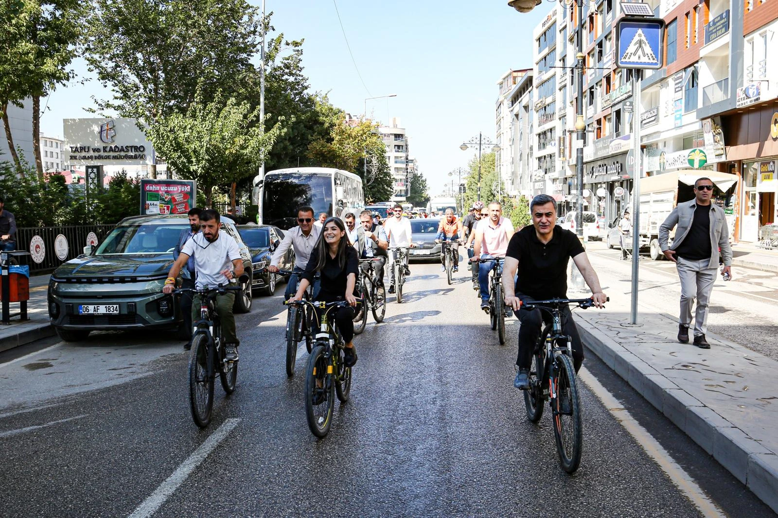 Eşbaşkanlar yaşanabilir bir Van için pedal çevirdi