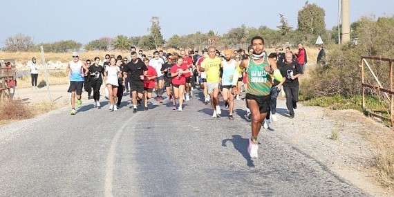 Çiğli’de ‘Cumhuriyet Koşusu’ coşkusu yaşandı