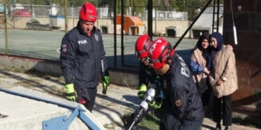 depremin_yil_donumunde_gercegi_aratmayan_tatbikat_h51700_d6d1c