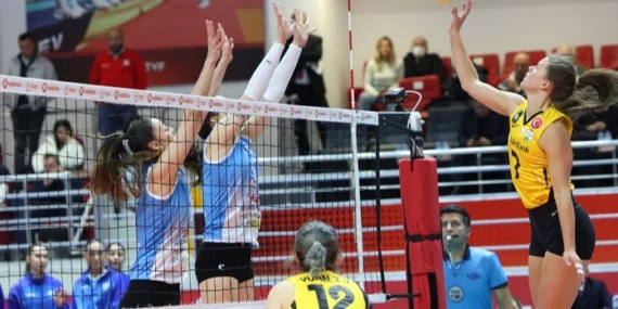 VakıfBank set vermeden kazandı