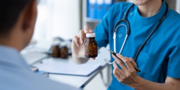 doctor-and-patient-sitting-and-talking-at-medical-2023-11-27-05-12-21-utc-1024x683-1