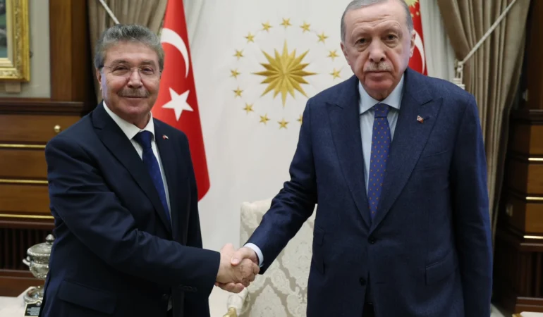 kktc-basbakani-kulliye-de-1733406788-824_large.webp