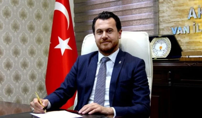 emre-guray-ak-parti-van