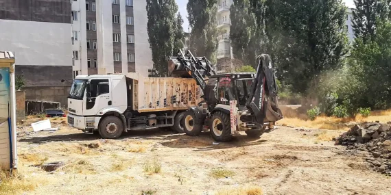 Van’da hafriyat atıkları temizle çalışması