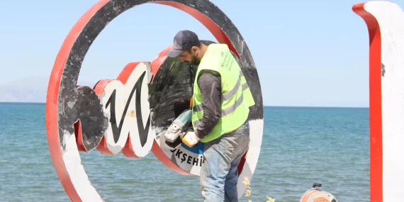 I Love Van yazısı yenilendi.