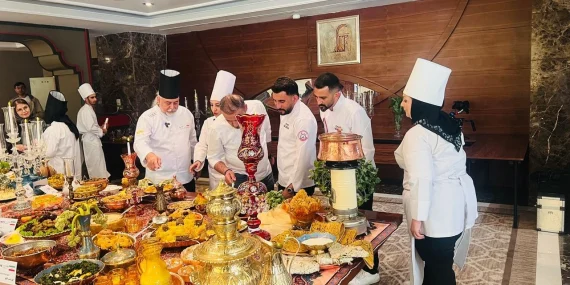 Van mutfağı dünyaya açılıyor: Van lezzetleri İran’da tanıtıldı.