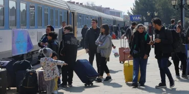 van-tahran-treni-ilk-sefer