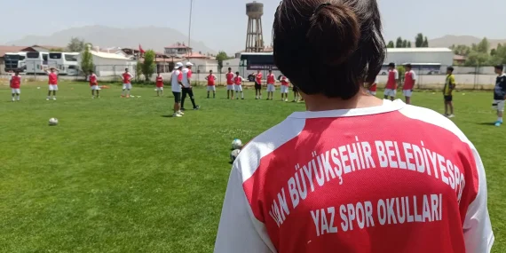 Futbol yaz spor okulu’nda 400’ü aşkın öğrenci