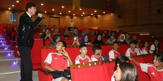 Van’da Meddah gösterisi