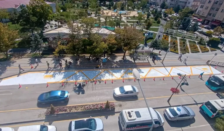Van’da otobüs duraklarına yenileme çalışması