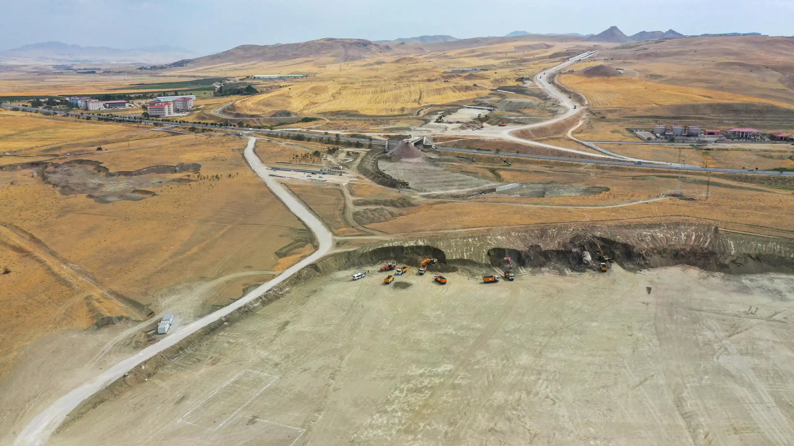 Van'da Yeni Sebze Hali çalışmaları sürüyor