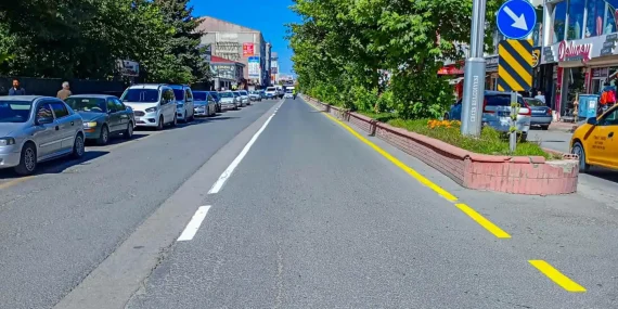 Van’da yol çizgisi yenileme çalışmaları