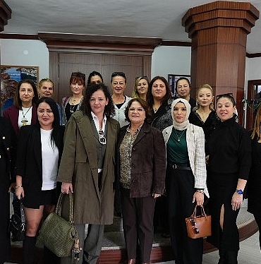 kadin-girisimcilerden-baskan-hatice-gencaya-ziyaret
