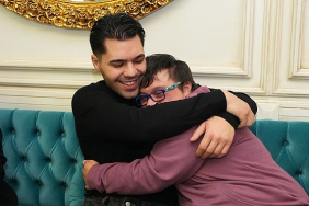 sanatci-emir-can-igrek-uskudar-tebessum-kahvesini-ziyaret-etti