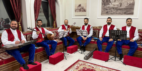 Van Oturma Gecesi kültürü kurumsal kimliğe konuştu