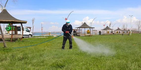 Van’da Yaz Dönemi İlaçlama Çalışmaları Başladı