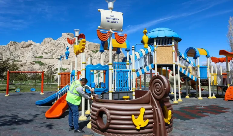 Van’da 26 Park Bahar Mevsimine Hazırlanıyor